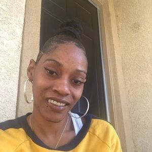 Meet your Posher, Danisha